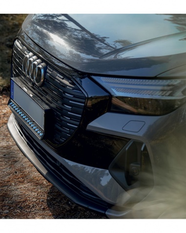 OZZ LP1 Regskyltsh�llare med Ljusramp Svart